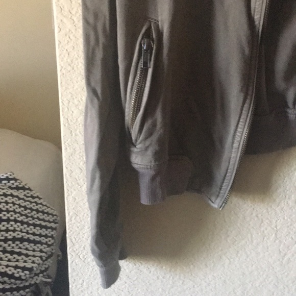 Jacket - Picture 3 of 4